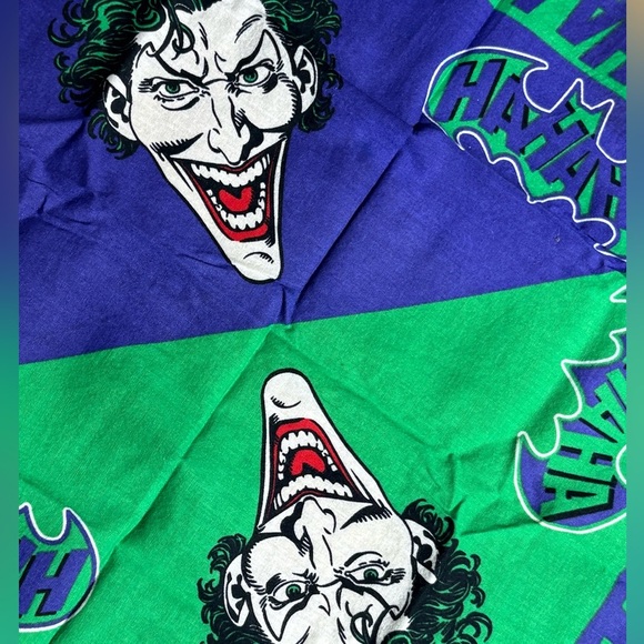 Batman Blue and Green Joker Scarf - Picture 5 of 10